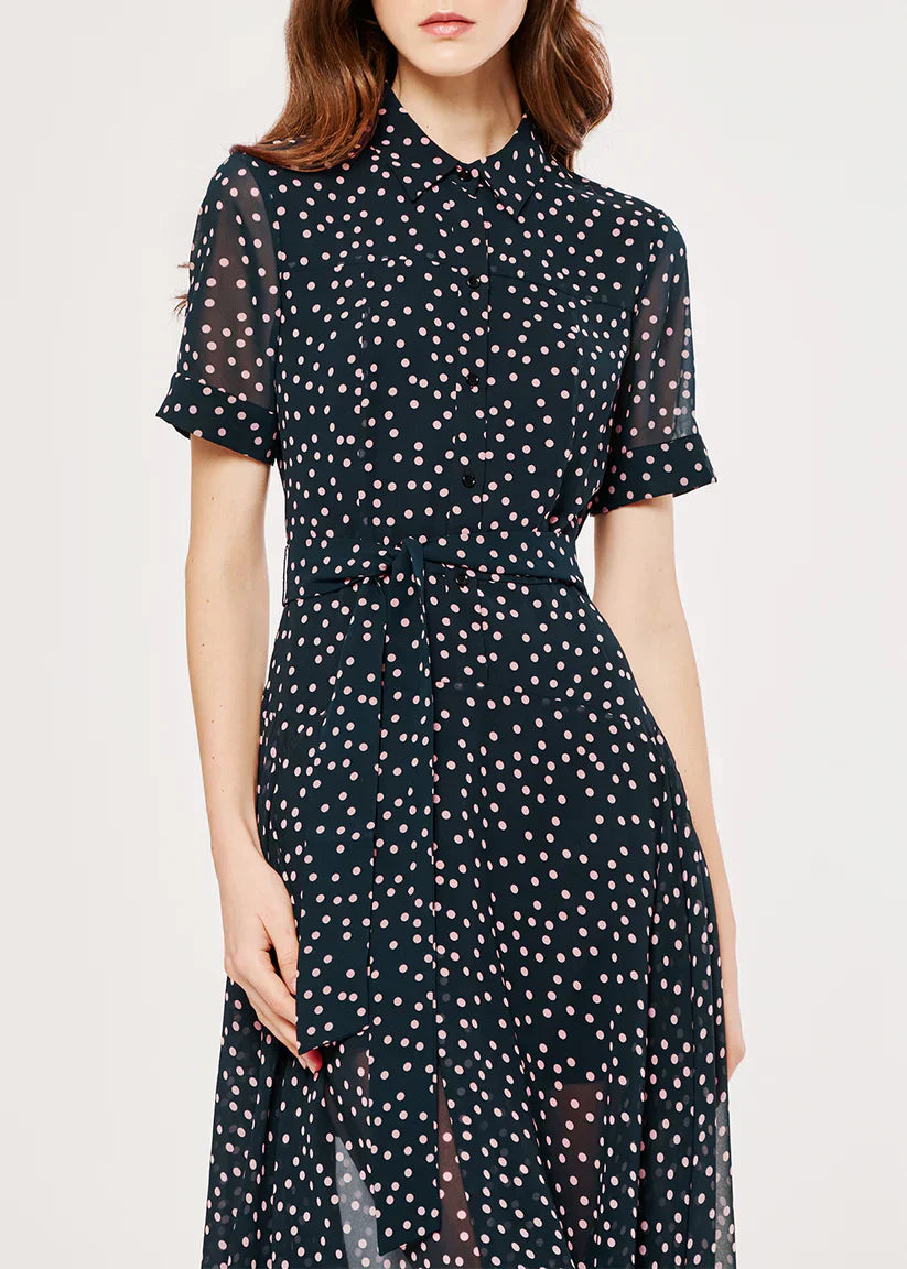 Why Minimalism Is Making a Comeback: SALAZIA Responds to Modern Women’s Wardrobe Needs with Restrained Aesthetics