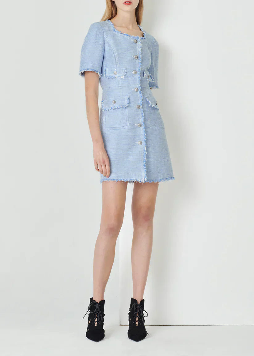 The Quiet Philosophy of Salazia Dresses: Why a Good Dress Needs No Explanation