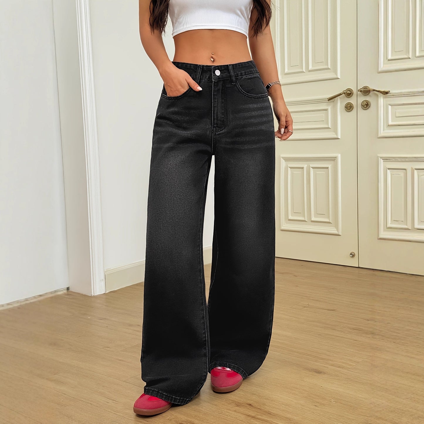 Wide-Leg Slimming Relaxed-Fit Jeans