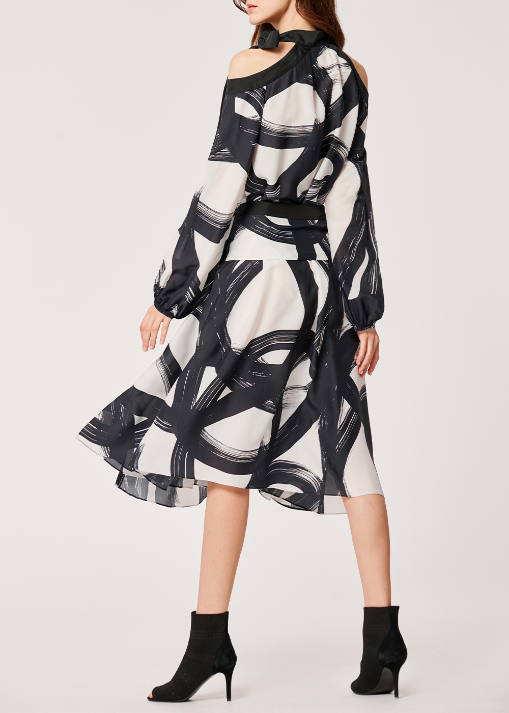 SALAZIA Black-White Brushstroke Silk Dresses