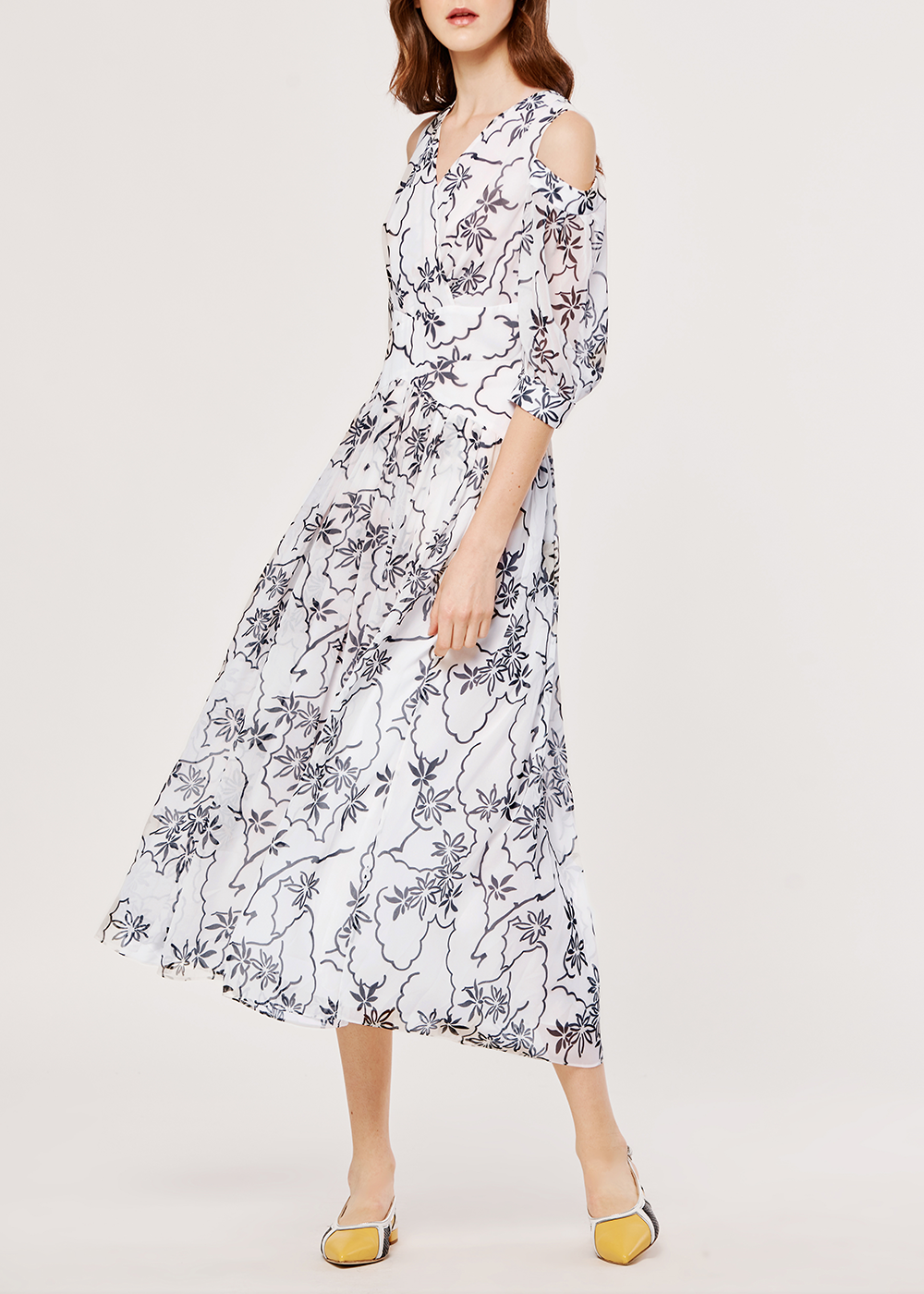 SALAZIA White-Black Line Floral Dresses
