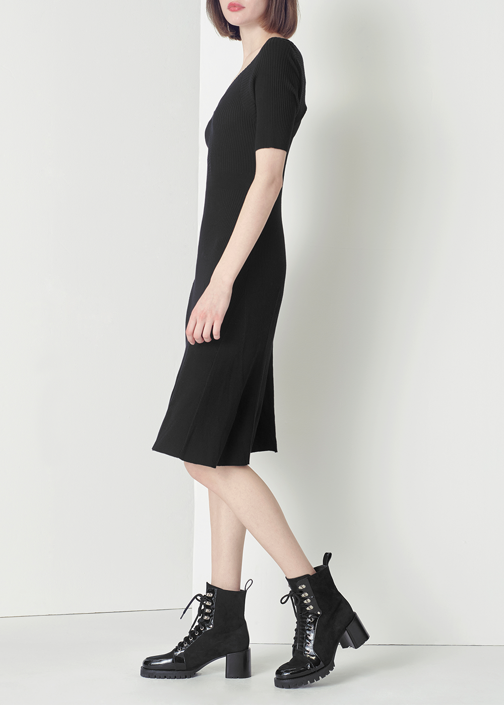 SALAZIA Black Viscose-Polyester Knit Short-Sleeve Dresses