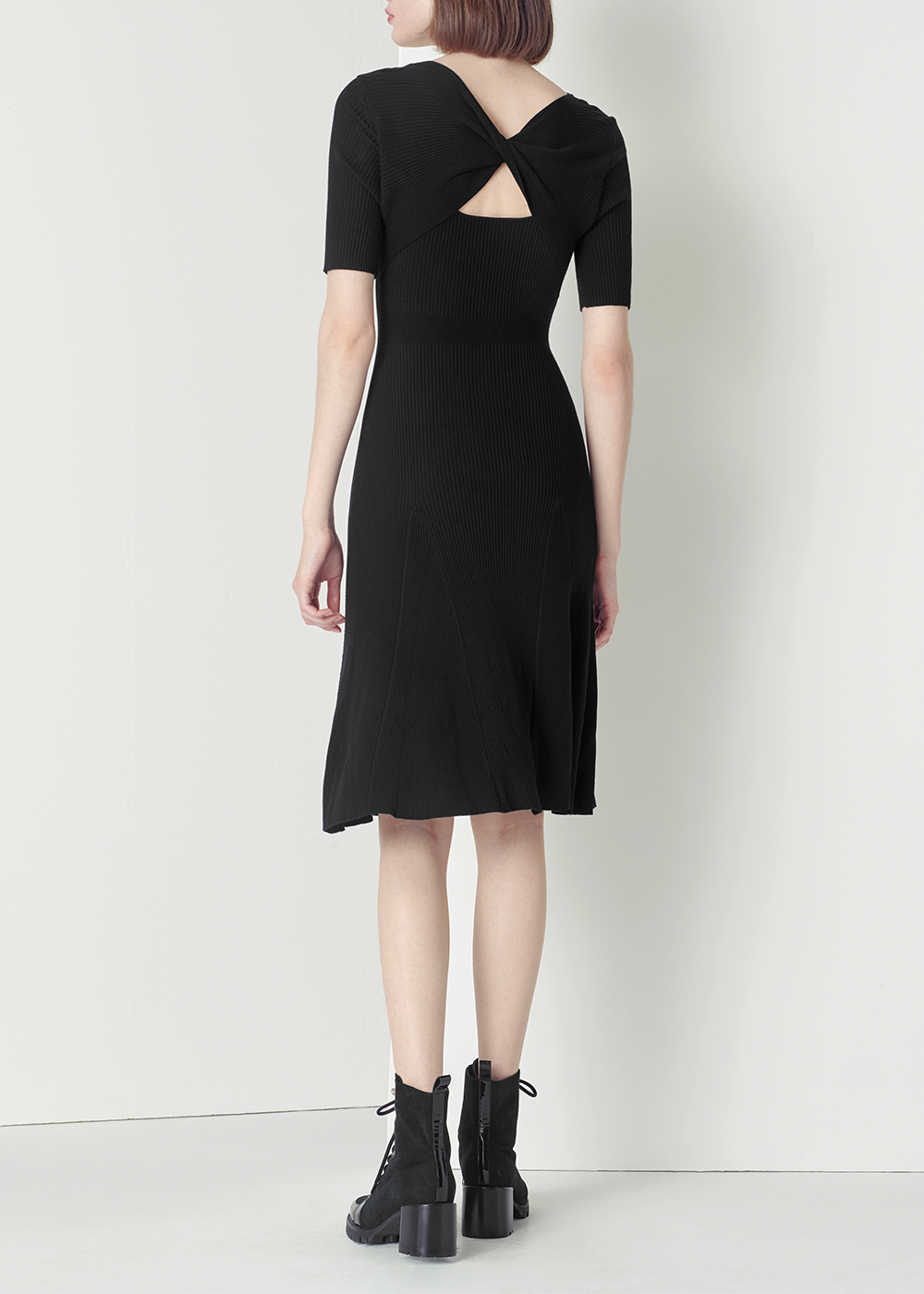 SALAZIA Black Viscose-Polyester Knit Short-Sleeve Dresses