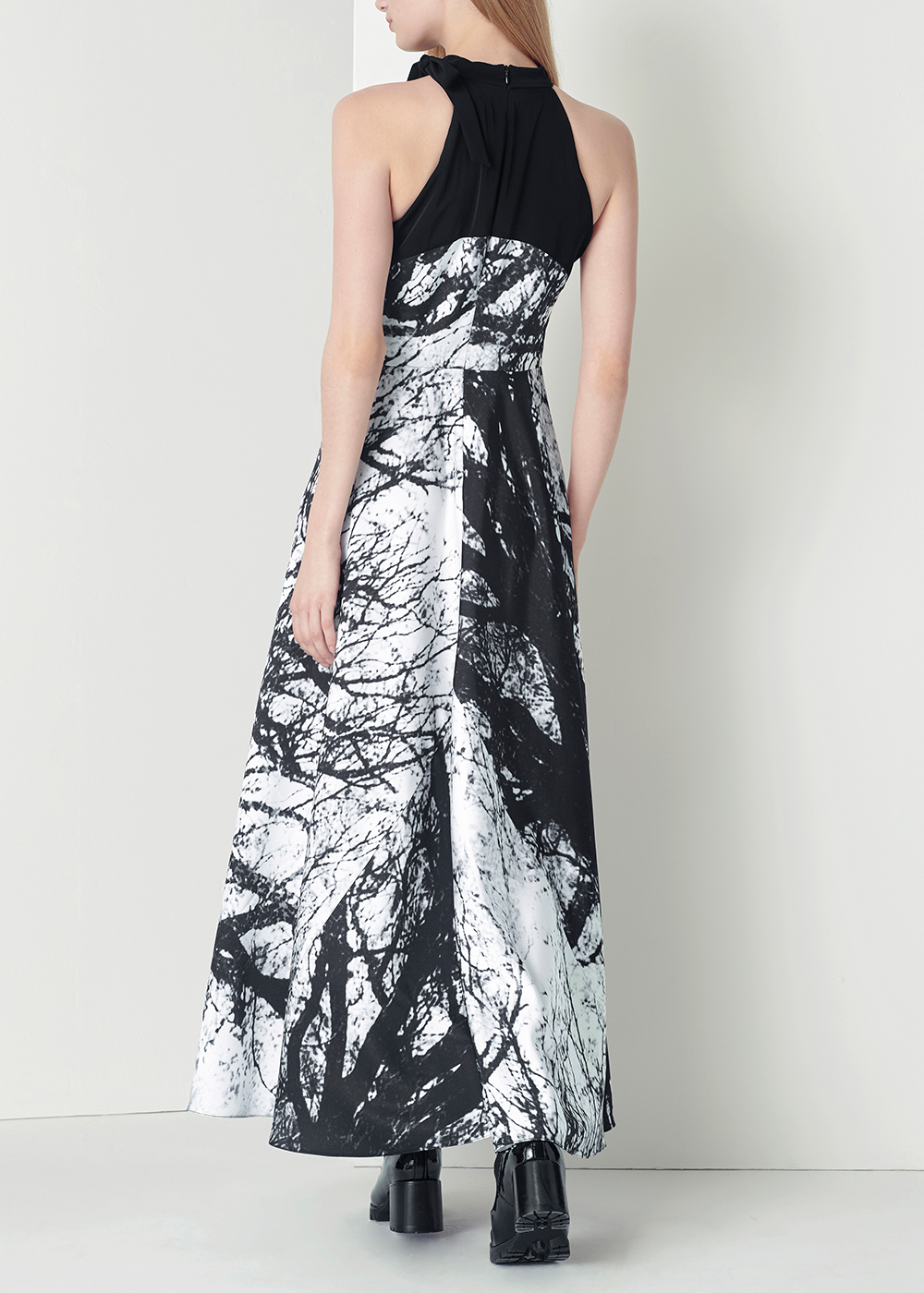 SALAZIA Black-White Tree Shadow Maxi Dresses