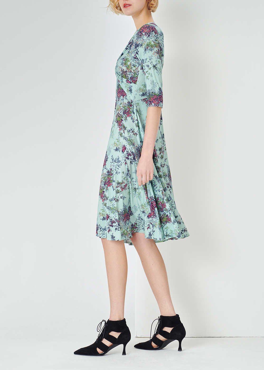 SALAZIA Light Green Summer Jungle Viscose Dresses