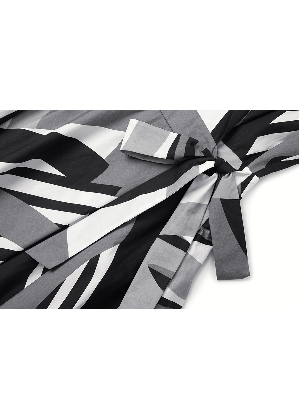 SALAZIA Black and White Silhouette Floral Dresses
