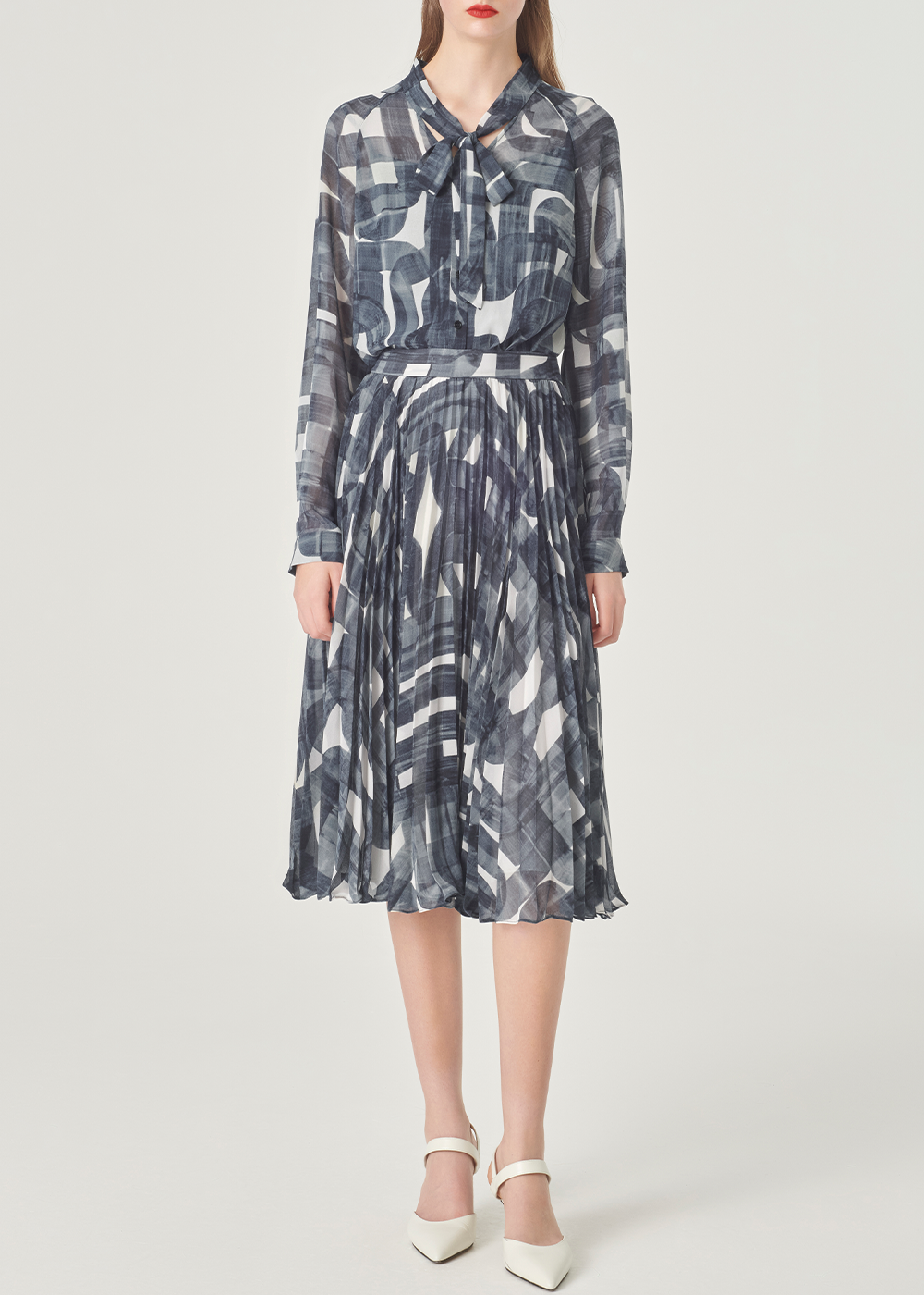 SALAZIA Black and White Brushstroke Blouses