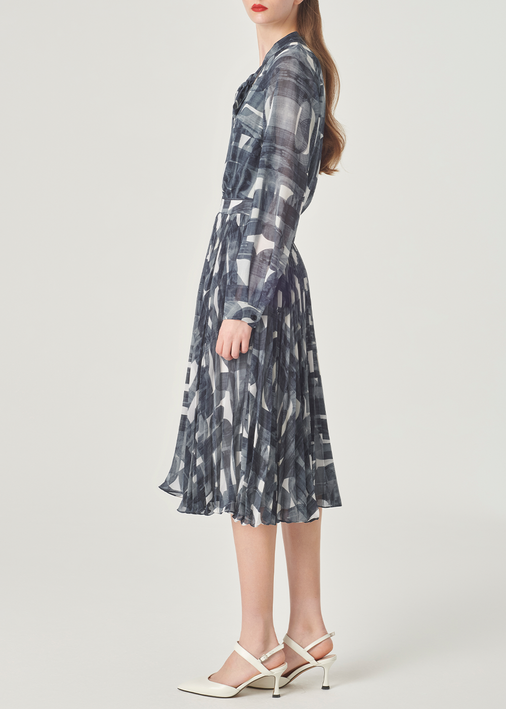 SALAZIA Black and White Brushstroke Blouses
