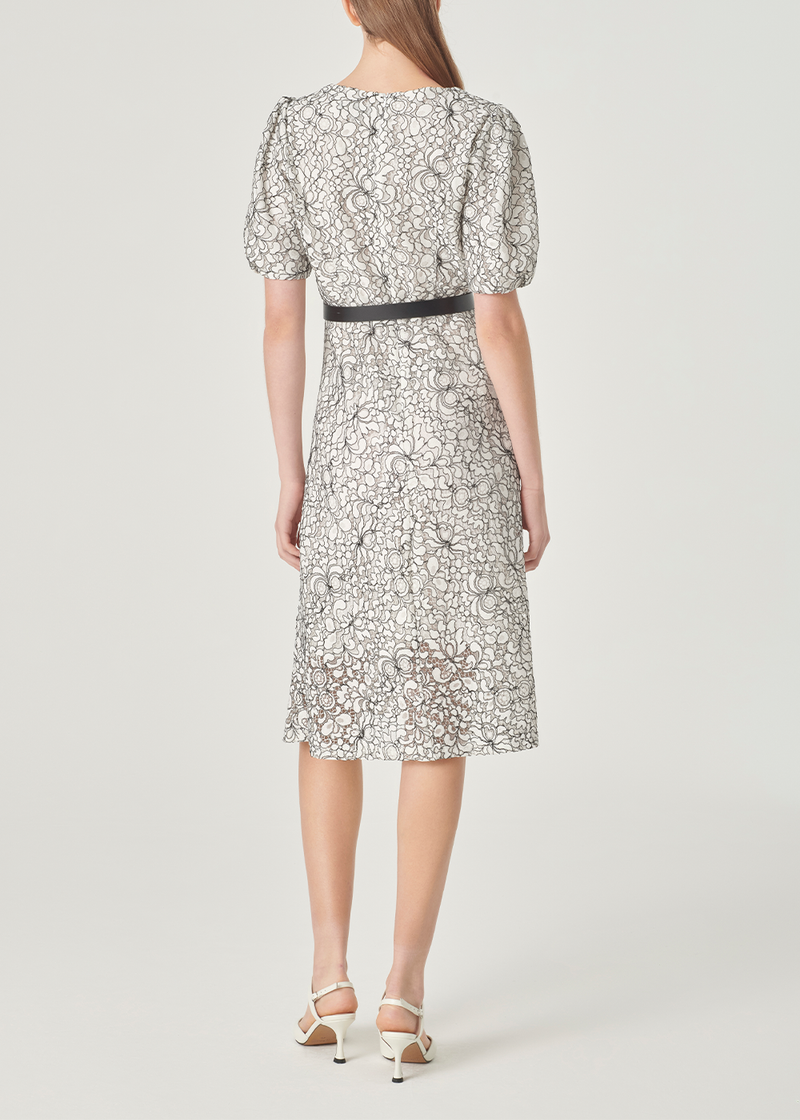 SALAZIA Black-White Colorblock Multi-Fiber Short-Sleeve Dresses
