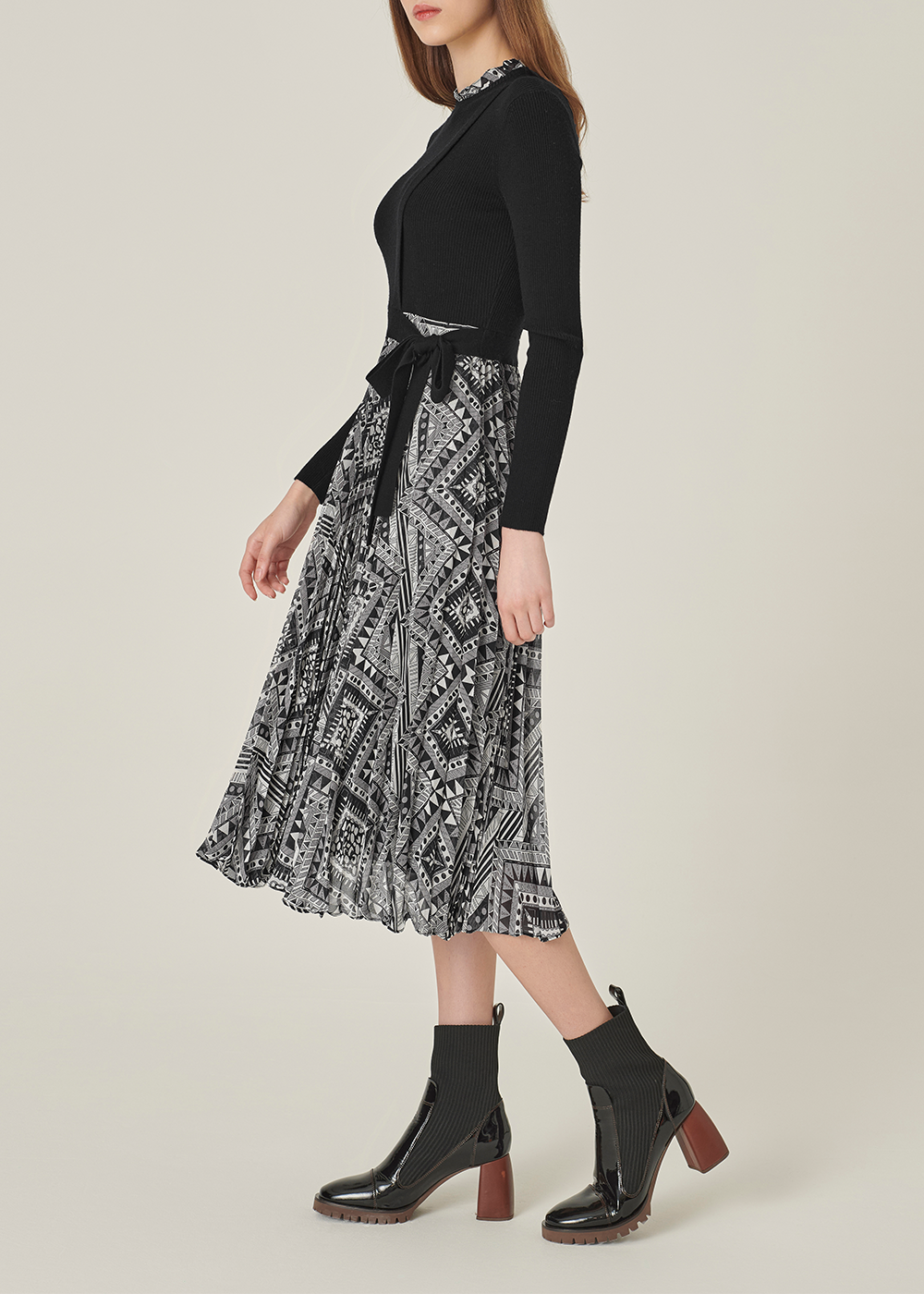 SALAZIA Black-White Art Print Wool Blend Dresses