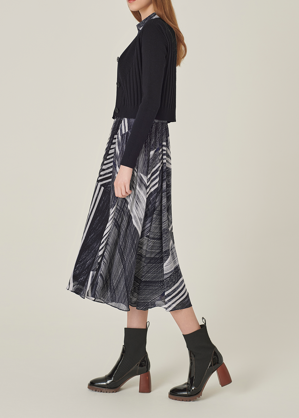 SALAZIA Black-White Snow Trail Long-Sleeve Dresses