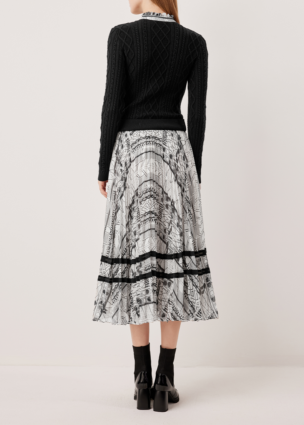 SALAZIA Black-White Line Art Wool Blend Dresses