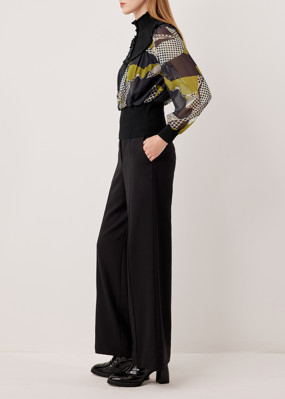 SALAZIA Black White Abstract Blouses
