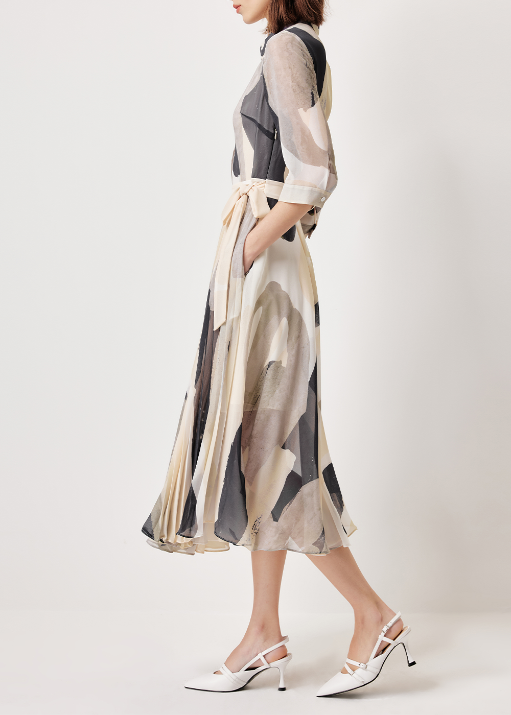 SALAZIA Beige-Black Brushstroke Long-Sleeve Dresses