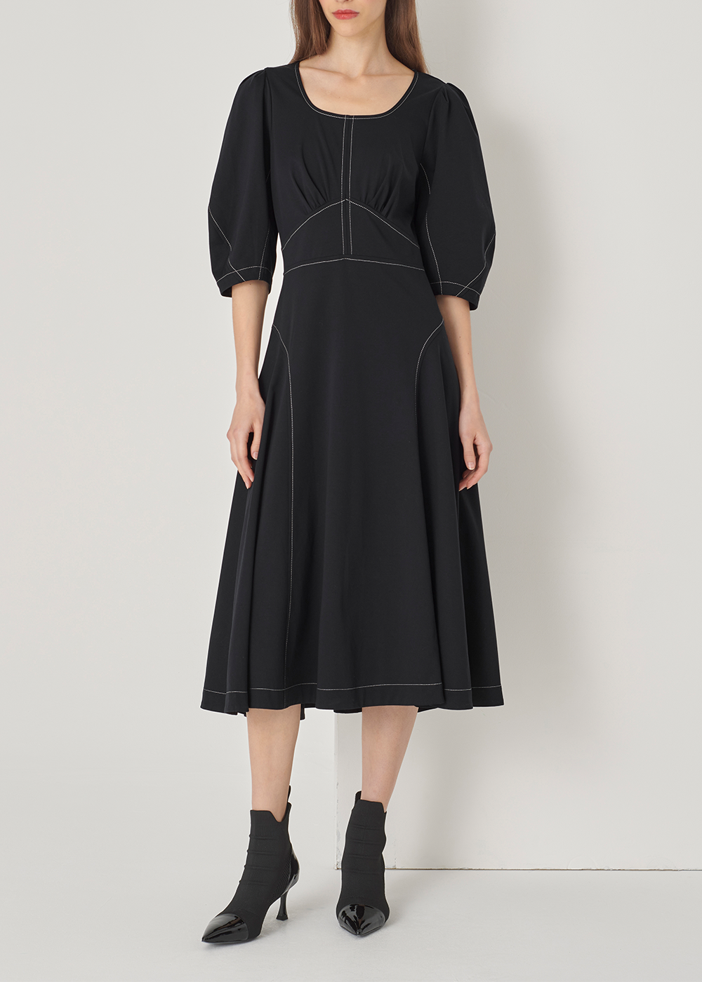SALAZIA Black Cotton-Polyester Blend Short-Sleeve Dresses