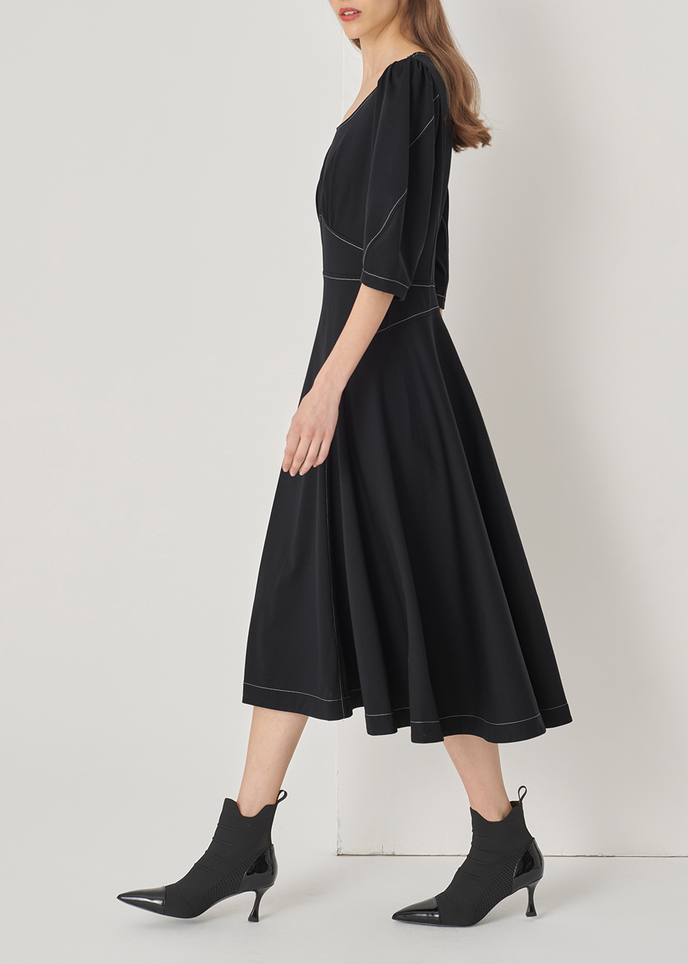 SALAZIA Black Cotton-Polyester Blend Short-Sleeve Dresses