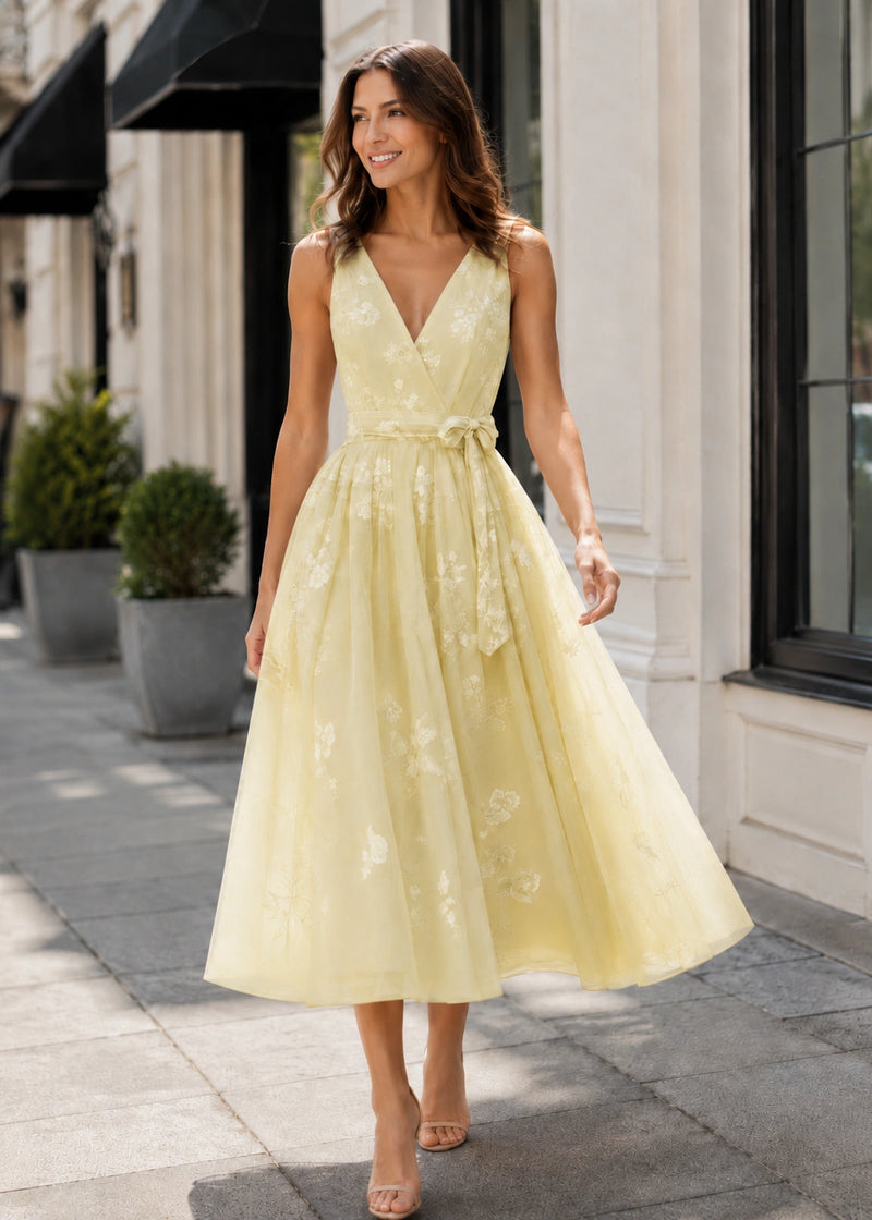 SALAZIA Floral V-Neck Tie-Waist Midi Dresses