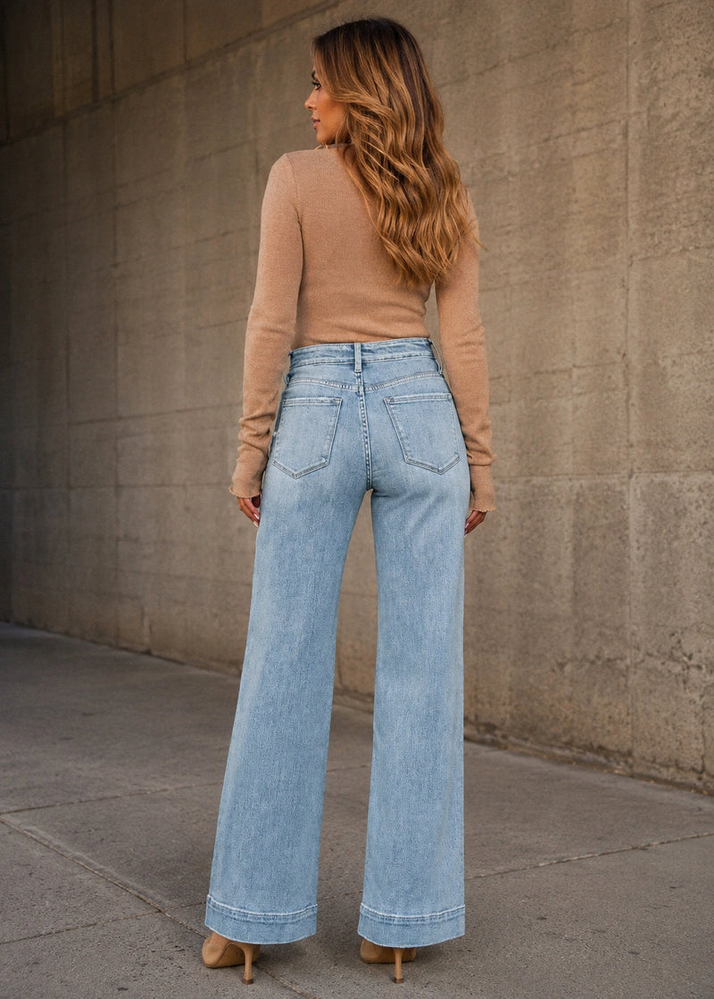 SALAZIA High-Waist Patch Pocket Stretch Straight-Leg Jeans